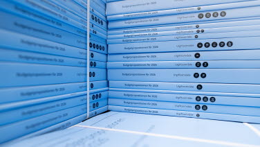 Bokryggar på budgetprositionen 2026