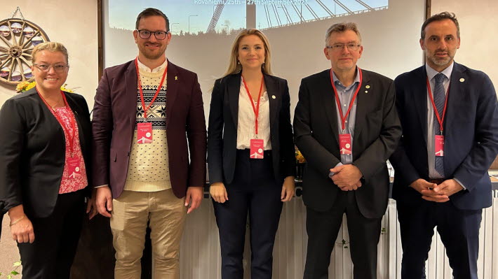 Gruppbild på delegationen för 11:e parlamentariska Barentskonferensen